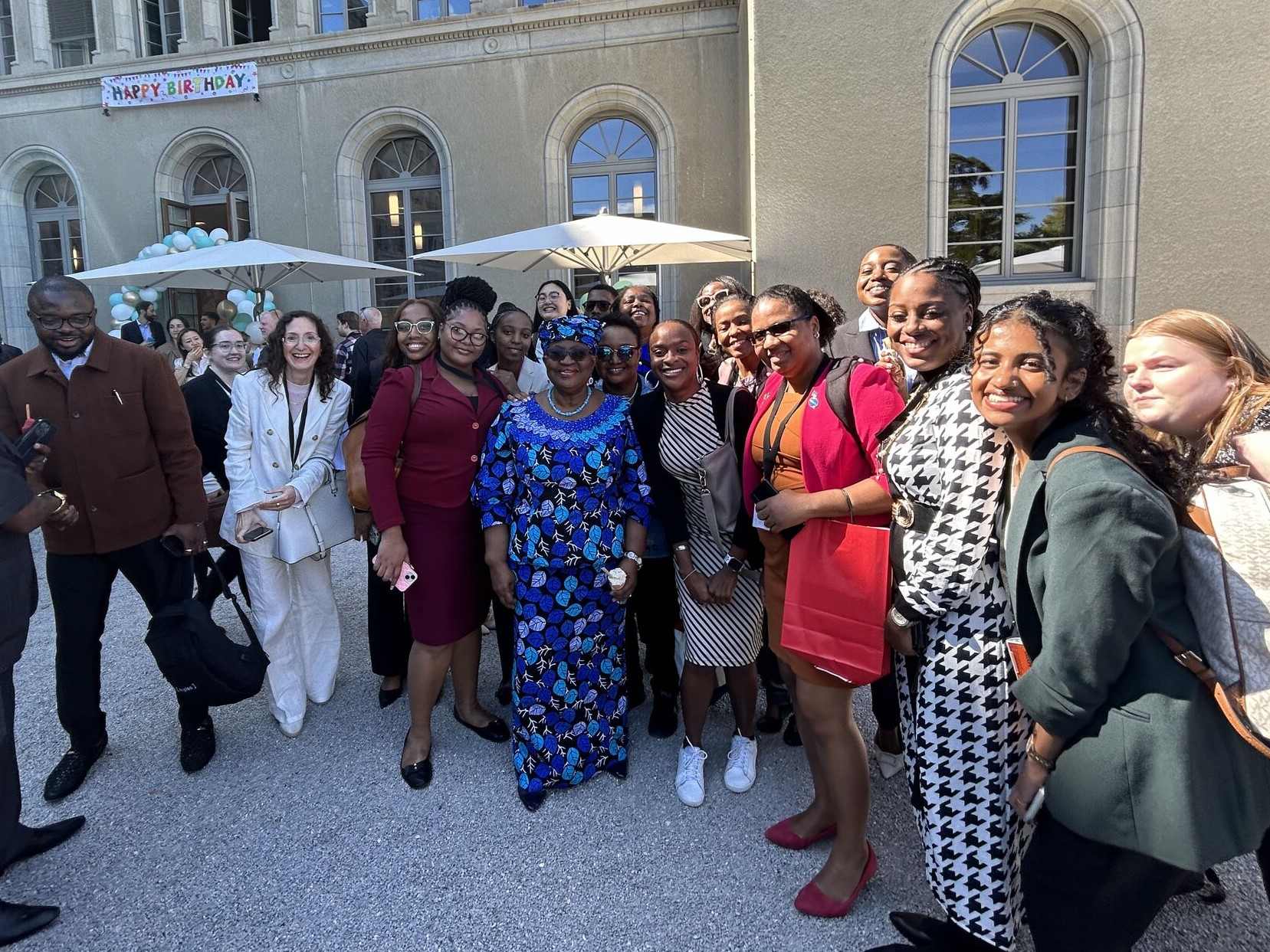 Students with WTO's Director-General Ngozi Okonjo-Iweala